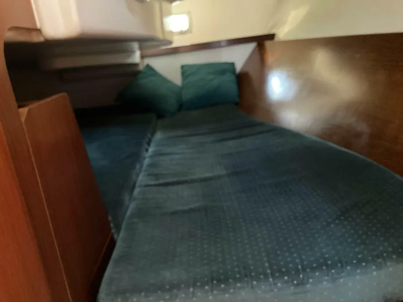 Slide: The Image of Beneteau Oceanis 311 2000 - 5728116