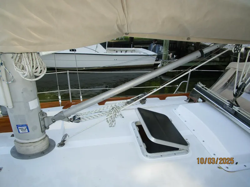 Slide: The Image of 35' Bristol boom vang1 - 5720696