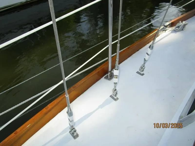 Slide: The Image of 35' Bristol standing rigging1 - 5720746