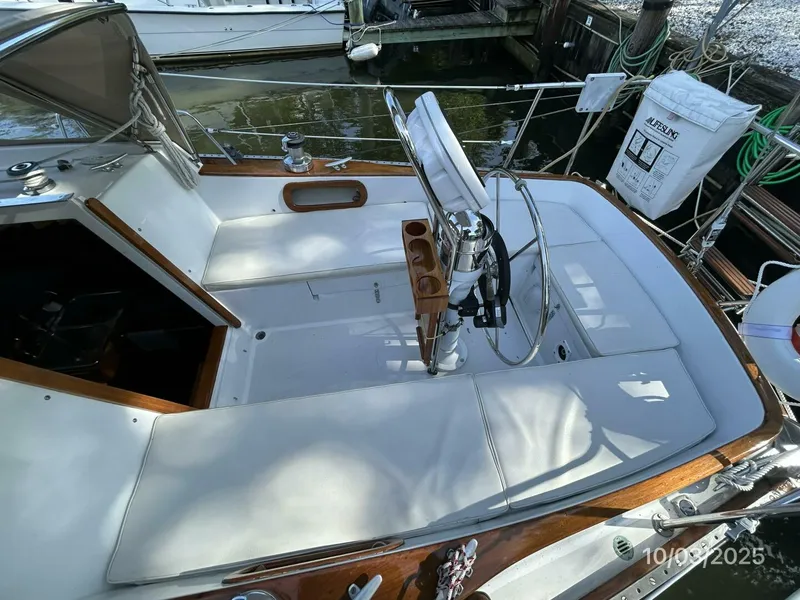 Slide: The Image of 35' Bristol cockpit starboard - 5720707