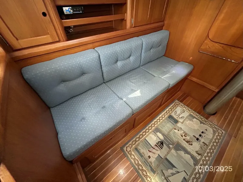 Slide: The Image of 35' Bristol salon port seating - 5720740