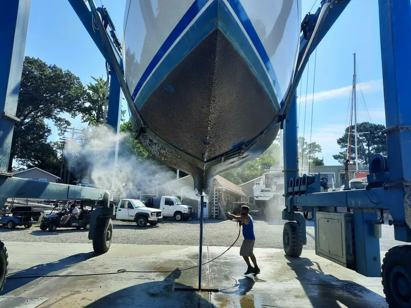 Slide: The Image of 35' Bristol hauled out3 - 5720722