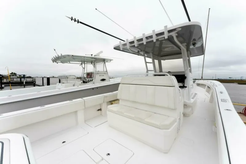 Slide: The Image of 2019 Invincible 39 Open - 5720942