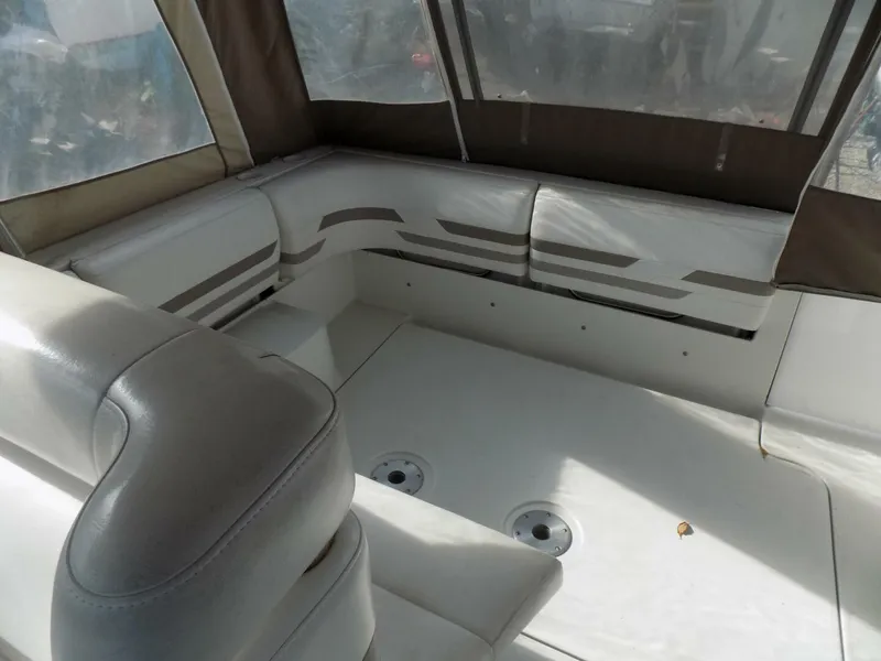 Slide: The Image of Cockpit aft - 5722101