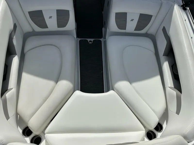 Slide: The Image of Four Winns HD 240 OB 2020 - 5792473