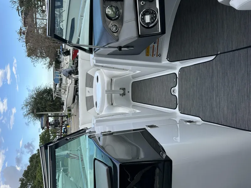 Slide: The Image of Four Winns HD 240 OB 2020 - 5792501