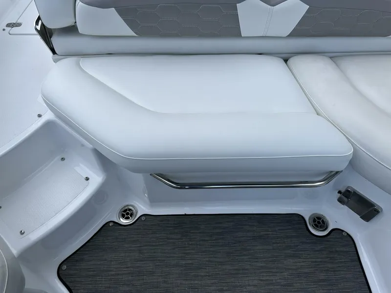 Slide: The Image of Four Winns HD 240 OB 2020 - 5792504