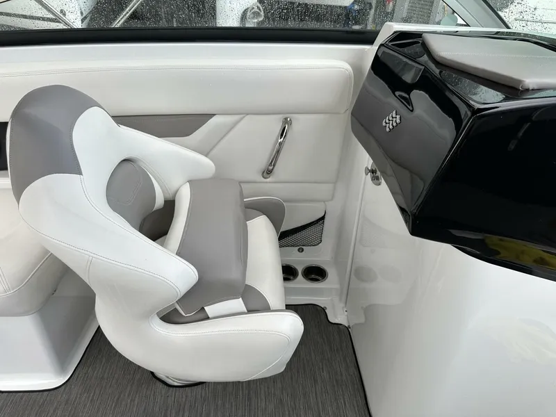 Slide: The Image of Four Winns HD 240 OB 2020 - 5792509