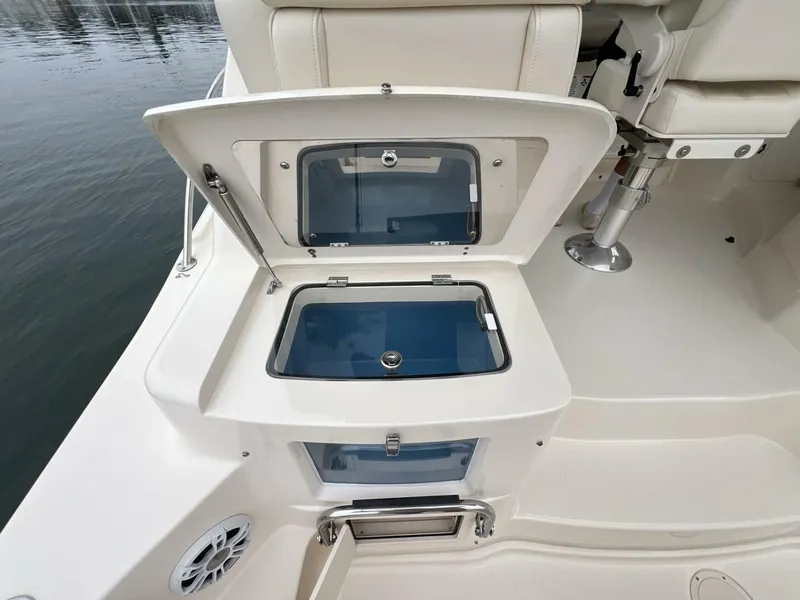 Slide: The Image of 2018 Grady-White 370 Express - BE CHUMMING - 5722401