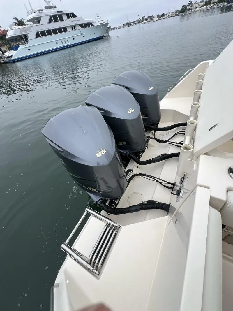 Slide: The Image of 2018 Grady-White 370 Express - BE CHUMMING - 5722398