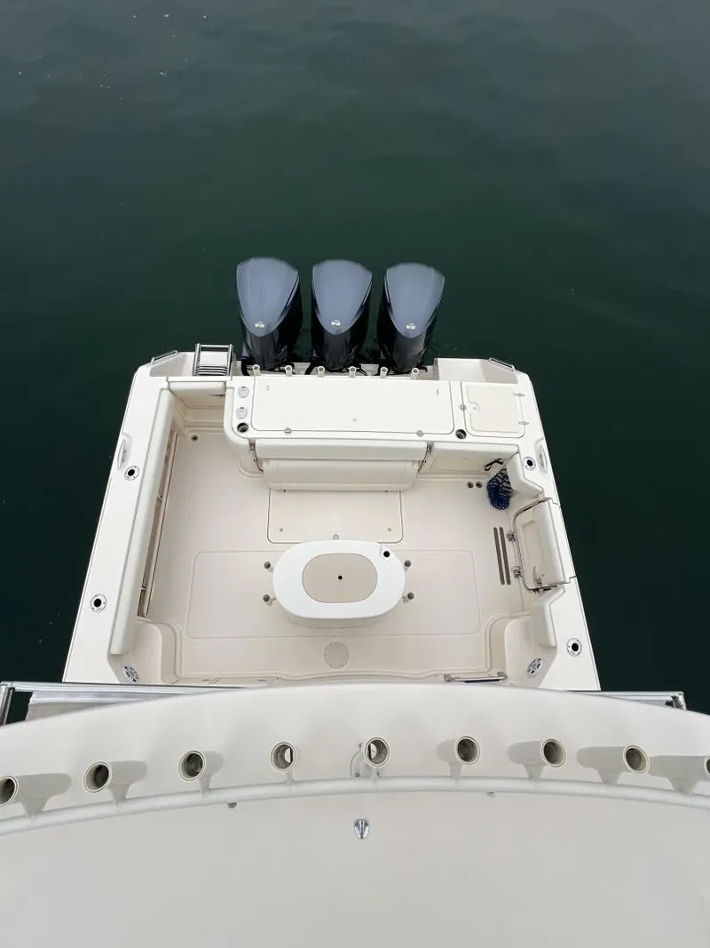 Slide: The Image of 2018 Grady-White 370 Express - BE CHUMMING - 5722402