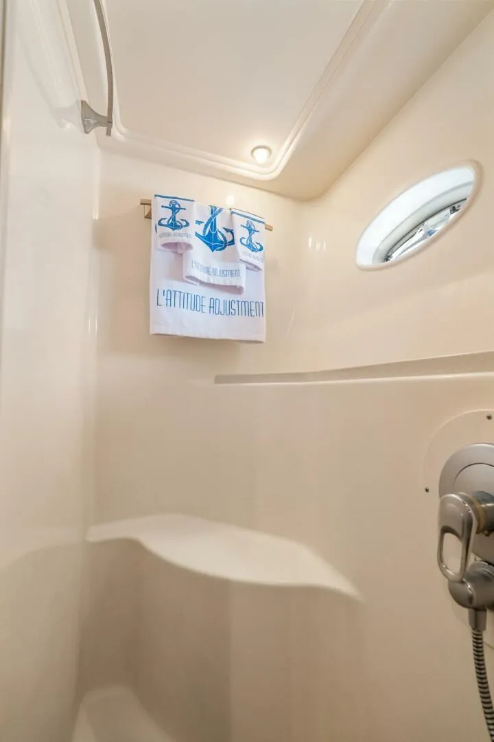 Slide: The Image of Sea Ray 540 Cockpit Motor Yacht 2001 - 5727701