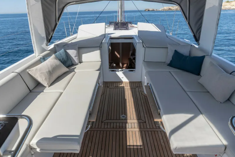 Slide: The Image of Oceanis Yacht 54 Cockpit seating in the couch mode - 5722196