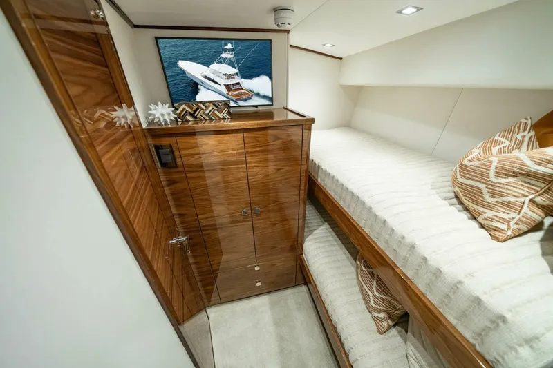 Slide: The Image of Viking 82 Convertible 2027 - 5722337