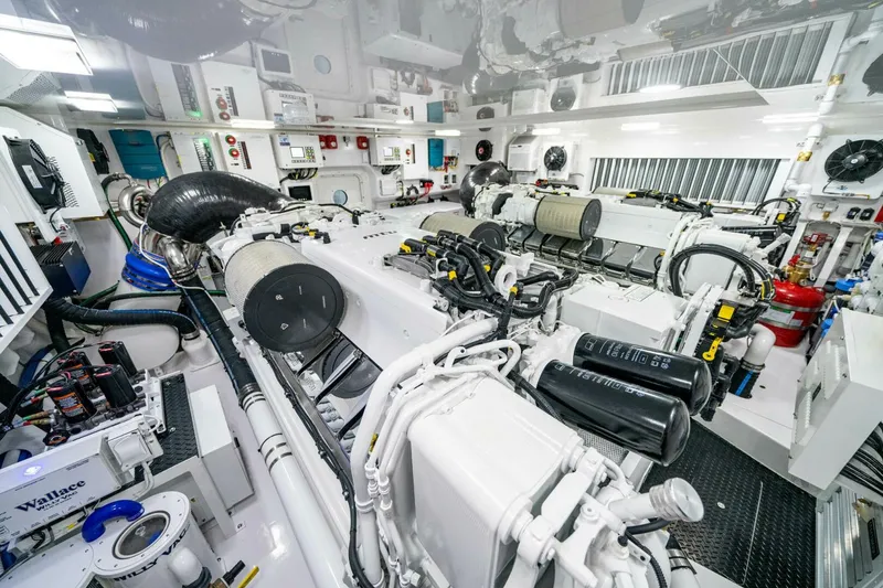 Slide: The Image of Viking 82 Convertible 2027 - 5722330