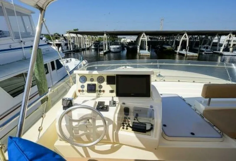 Slide: The Image of 2000 Ferretti 72 Motoryacht  - 6420855