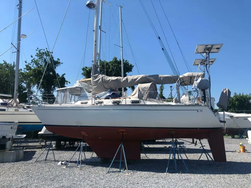 The Image of Tartan 33 1982 - 5727381