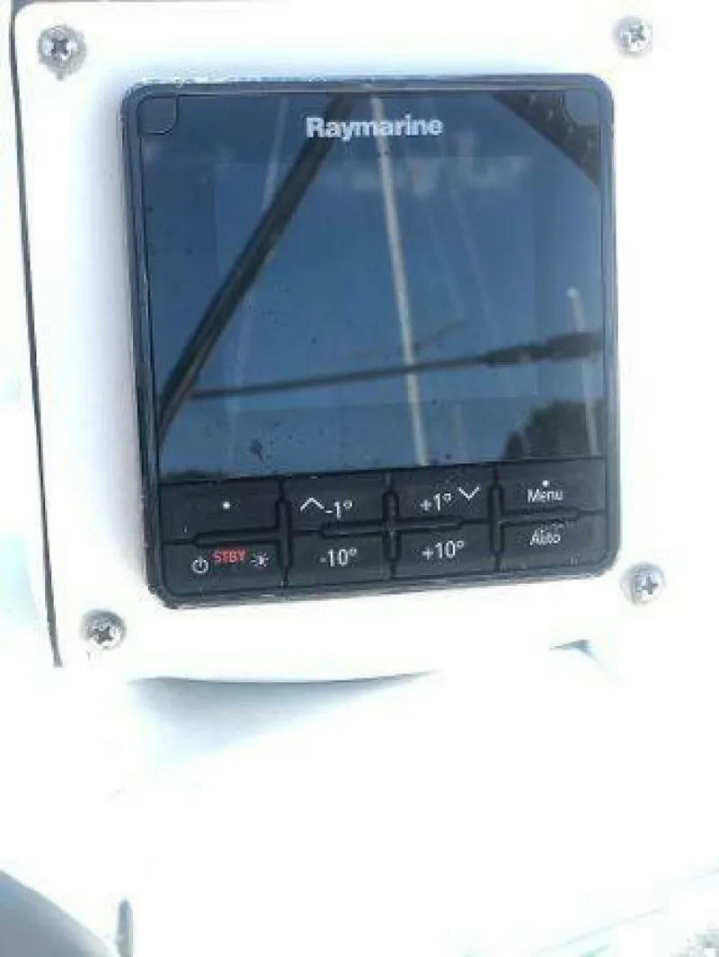 Slide: The Image of Tartan 33 1982 - 5727401