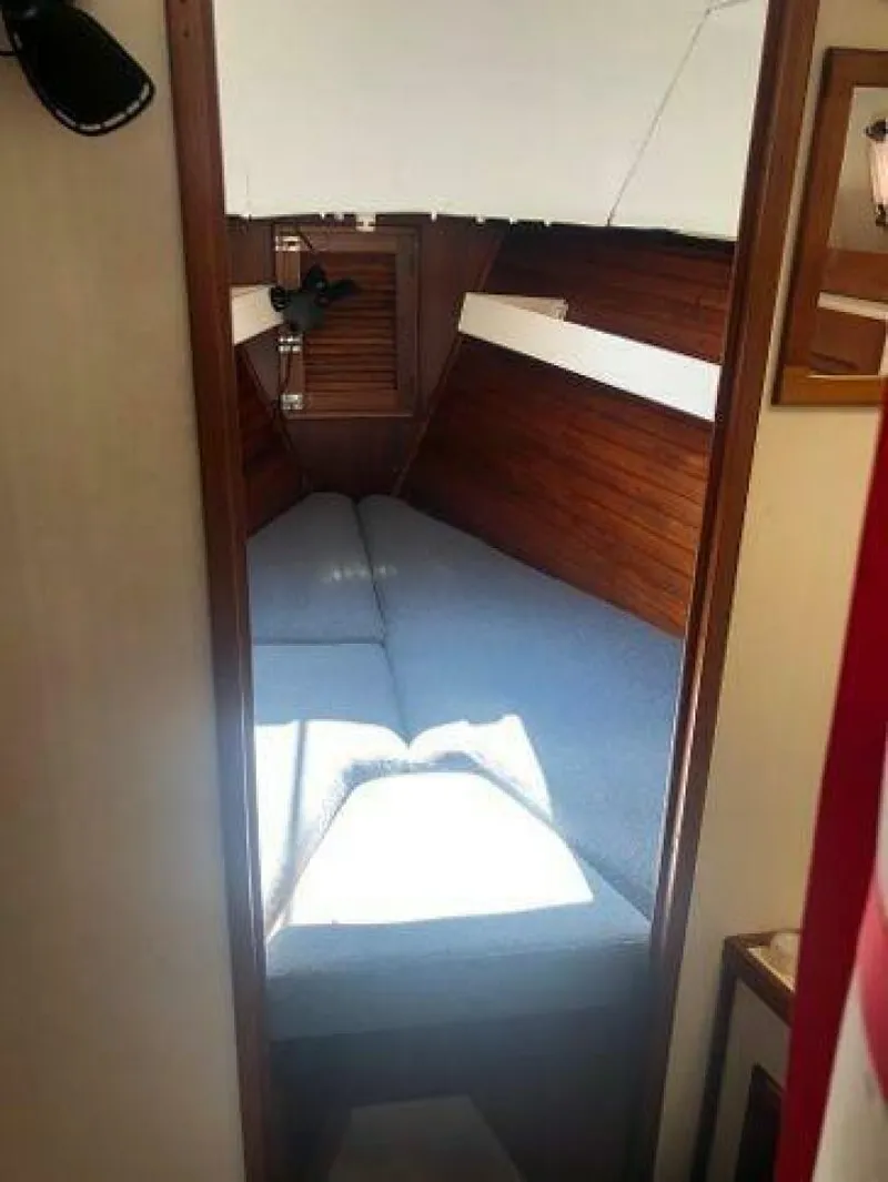 Slide: The Image of Tartan 33 1982 - 5727395