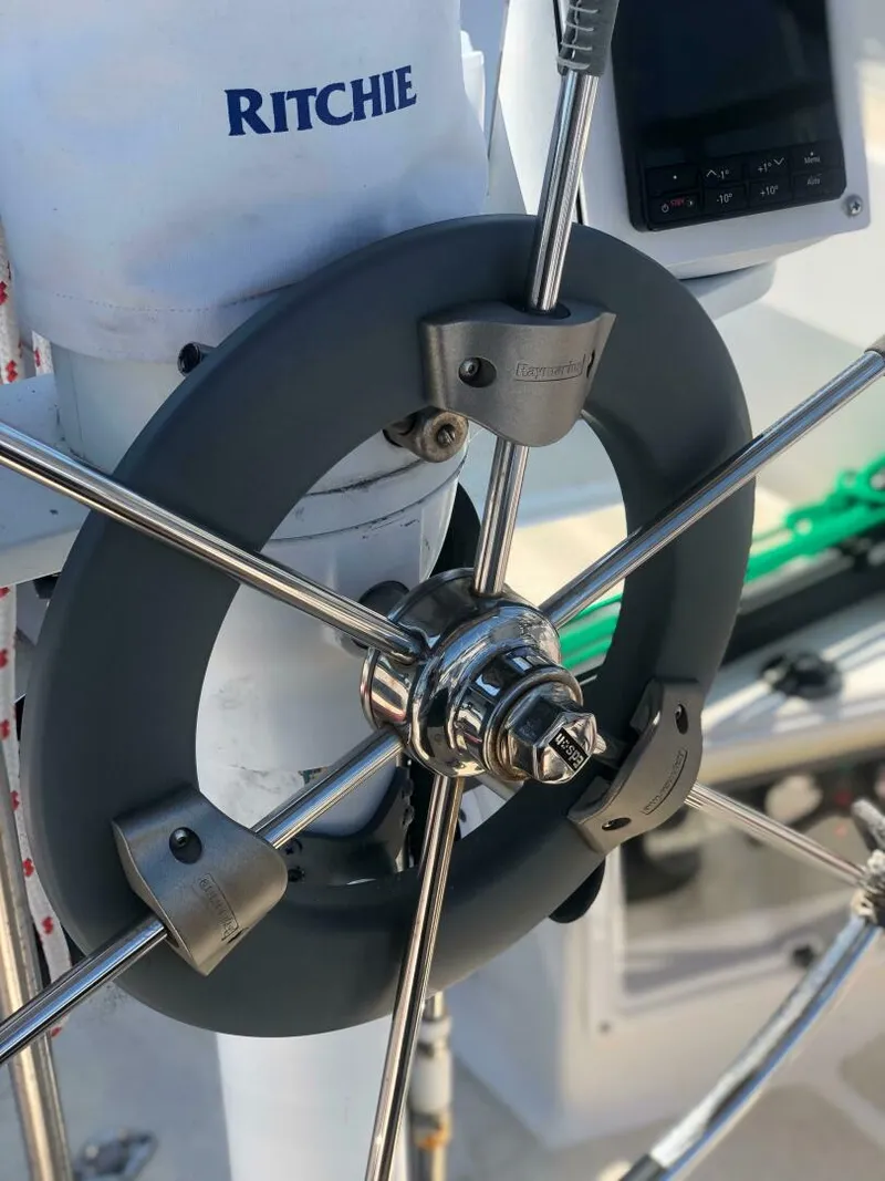 Slide: The Image of Tartan 33 1982 - 5727386