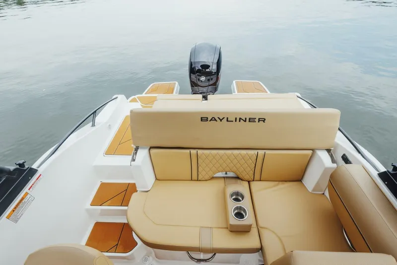 Slide: The Image of Bayliner D20 2026 - 5723848