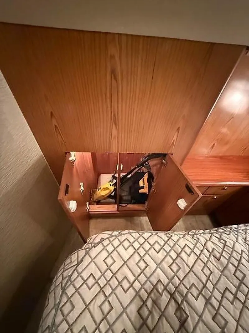 Slide: The Image of 0005424151 - 5723927