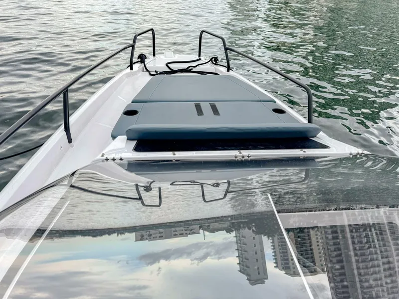 Slide: The Image of Axopar 25 Cross Top 2024 - 5724230