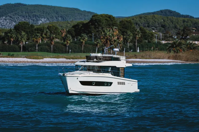 Slide: The Image of Beneteau ST 37 Fly 2026 - 5784455
