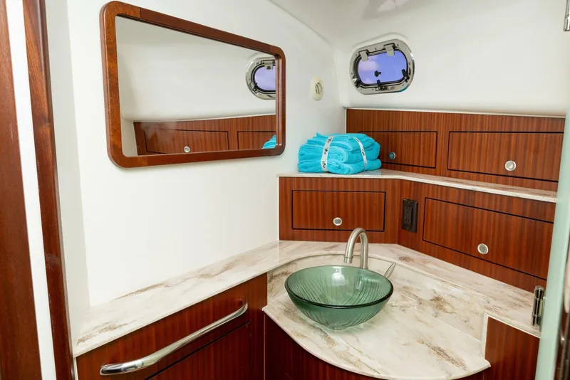 Slide: The Image of Pursuit 38 - TRACKER - Head 2018 Pursuit 38 Center Console TRACKER - 5725386