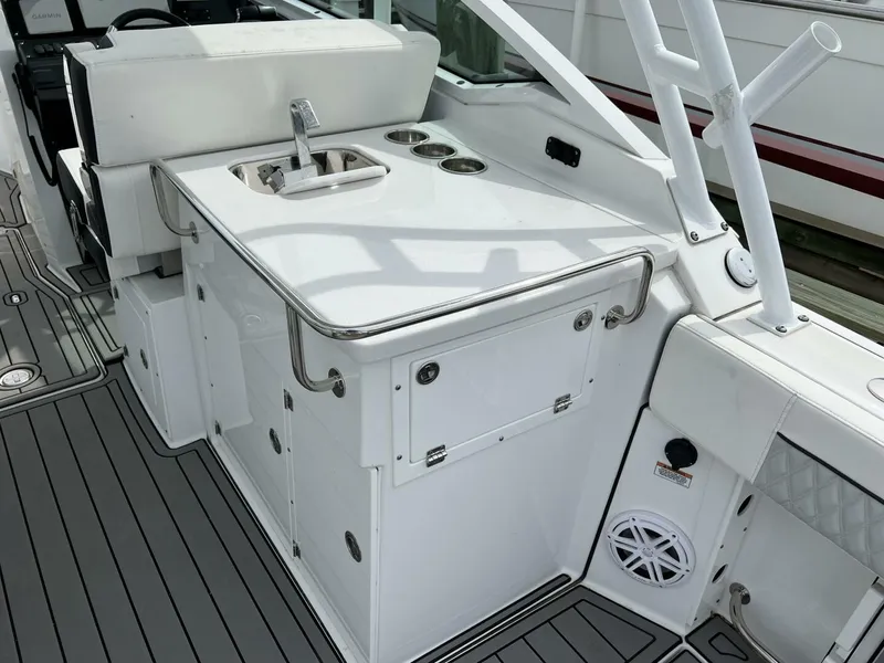 Slide: The Image of Blackfin 272 DC 2023 - 5725033