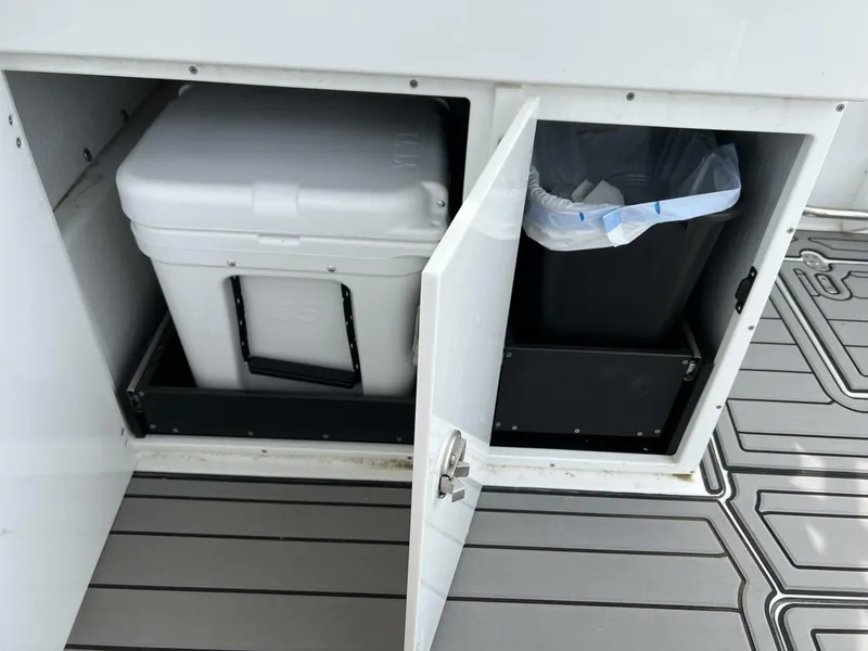 Slide: The Image of Blackfin 272 DC 2023 - 5725036