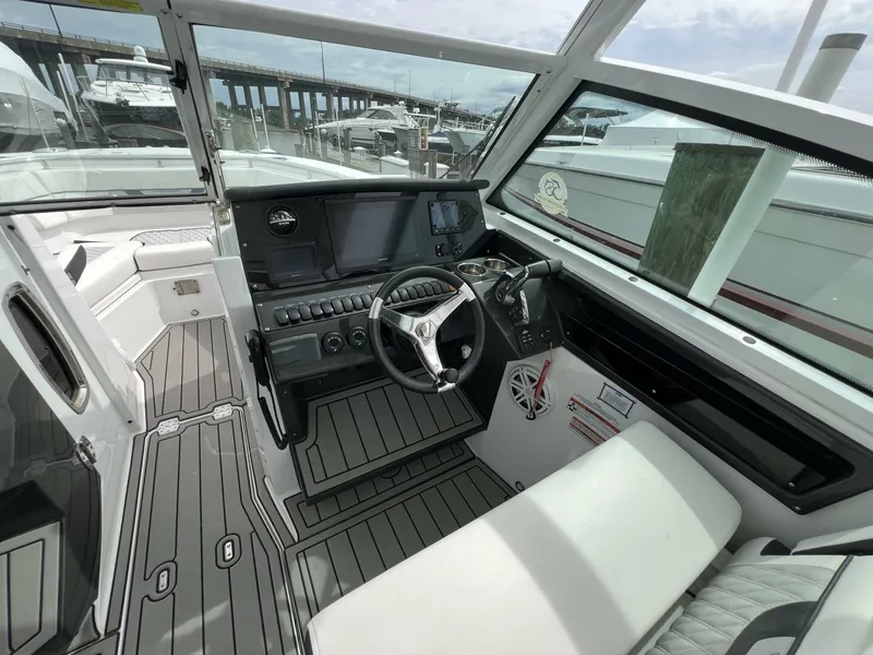 Slide: The Image of Blackfin 272 DC 2023 - 5725024