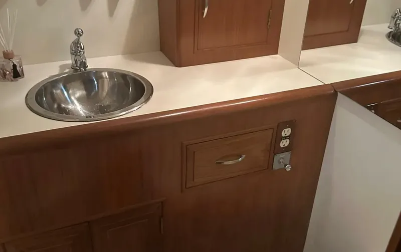 Slide: The Image of Ocean Alexander 42 Aft Cabin 1988 - 5725130