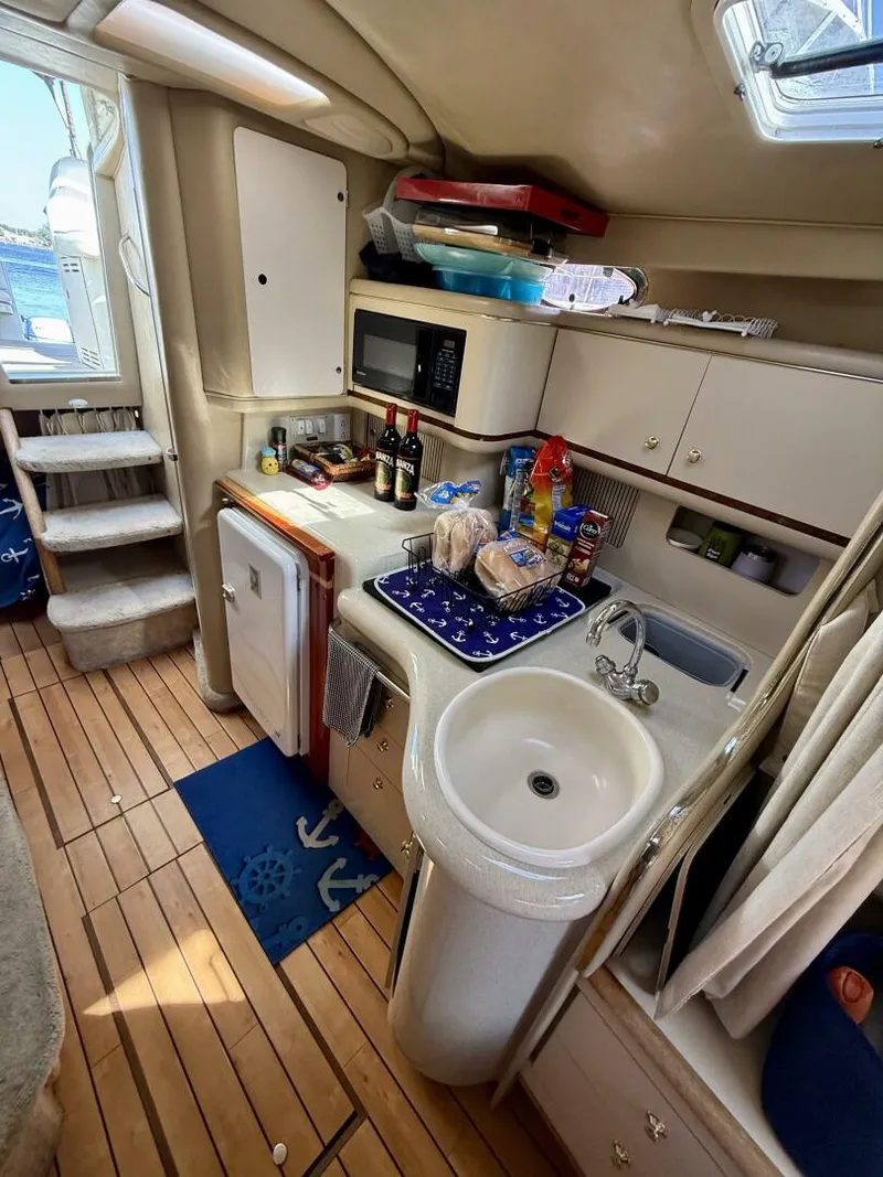 Slide: The Image of Sea Ray 330 Sundancer 1998 - 5725140