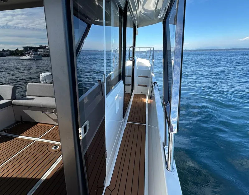 Slide: The Image of Beneteau Swift Trawler 41 Sedan 2024 - 5730275