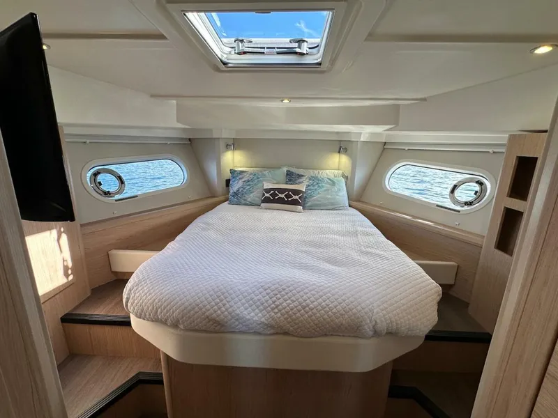 Slide: The Image of Beneteau Swift Trawler 41 Sedan 2024 - 5730318