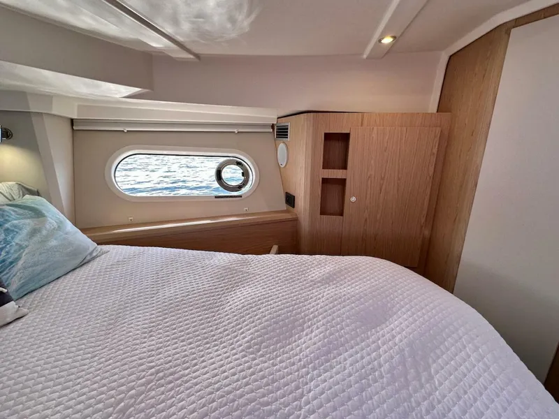 Slide: The Image of Beneteau Swift Trawler 41 Sedan 2024 - 5730321
