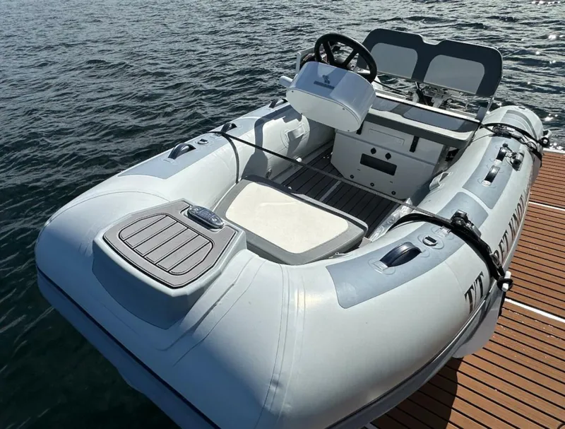 Slide: The Image of Beneteau Swift Trawler 41 Sedan 2024 - 5730343