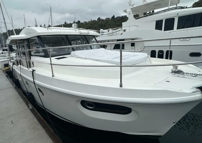 Slide: The Image of Beneteau Swift Trawler 41 Sedan 2024 - 5730261