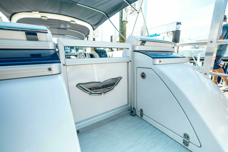 Slide: The Image of Aft Deck - 7681306
