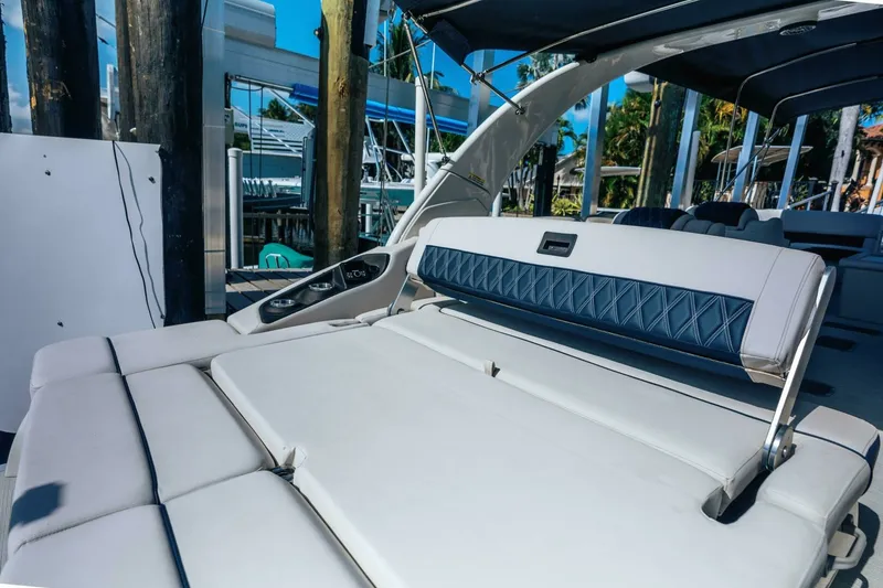 Slide: The Image of Aft Seating - 7681304