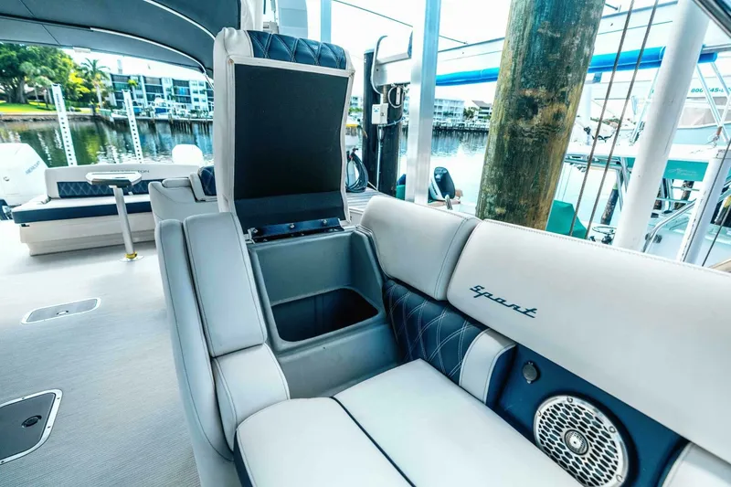 Slide: The Image of Deck Seating & Storage - 7681289