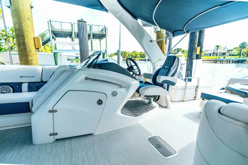 Slide: The Image of Helm Station - 5725552