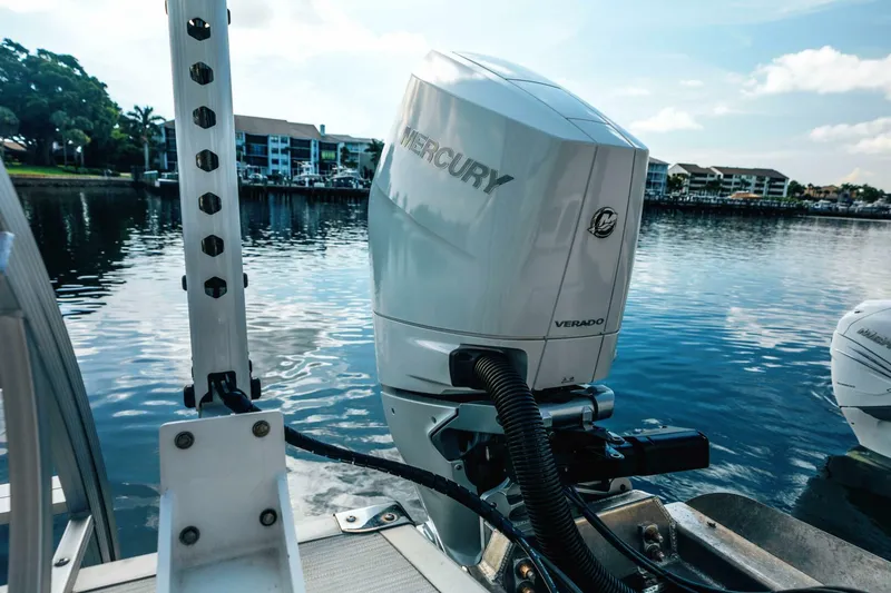 Slide: The Image of Mercury Engine - 5725556