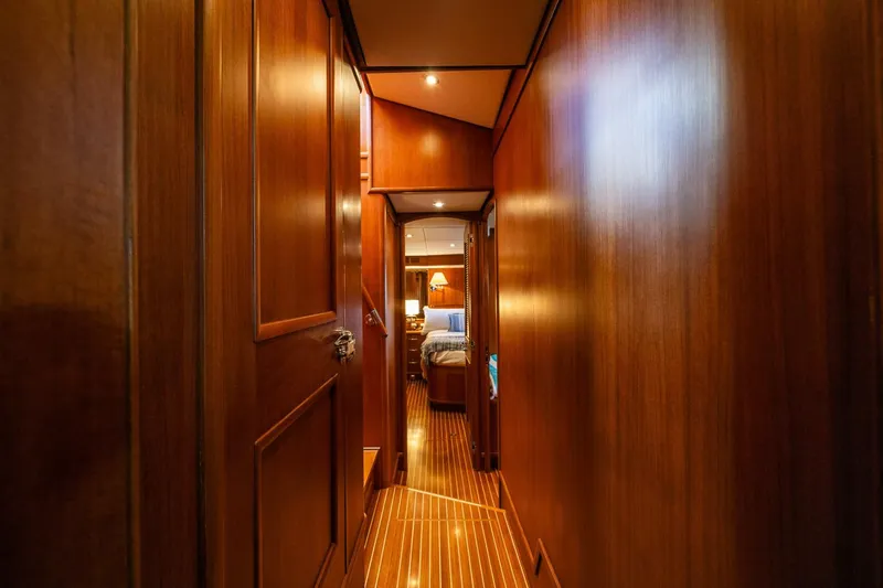 Slide: The Image of Grand Banks 59 Aleutian Raised Pilothouse 2007 - 5726021