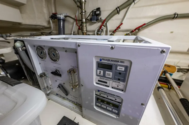 Slide: The Image of Grand Banks 59 Aleutian Raised Pilothouse 2007 - 5726118