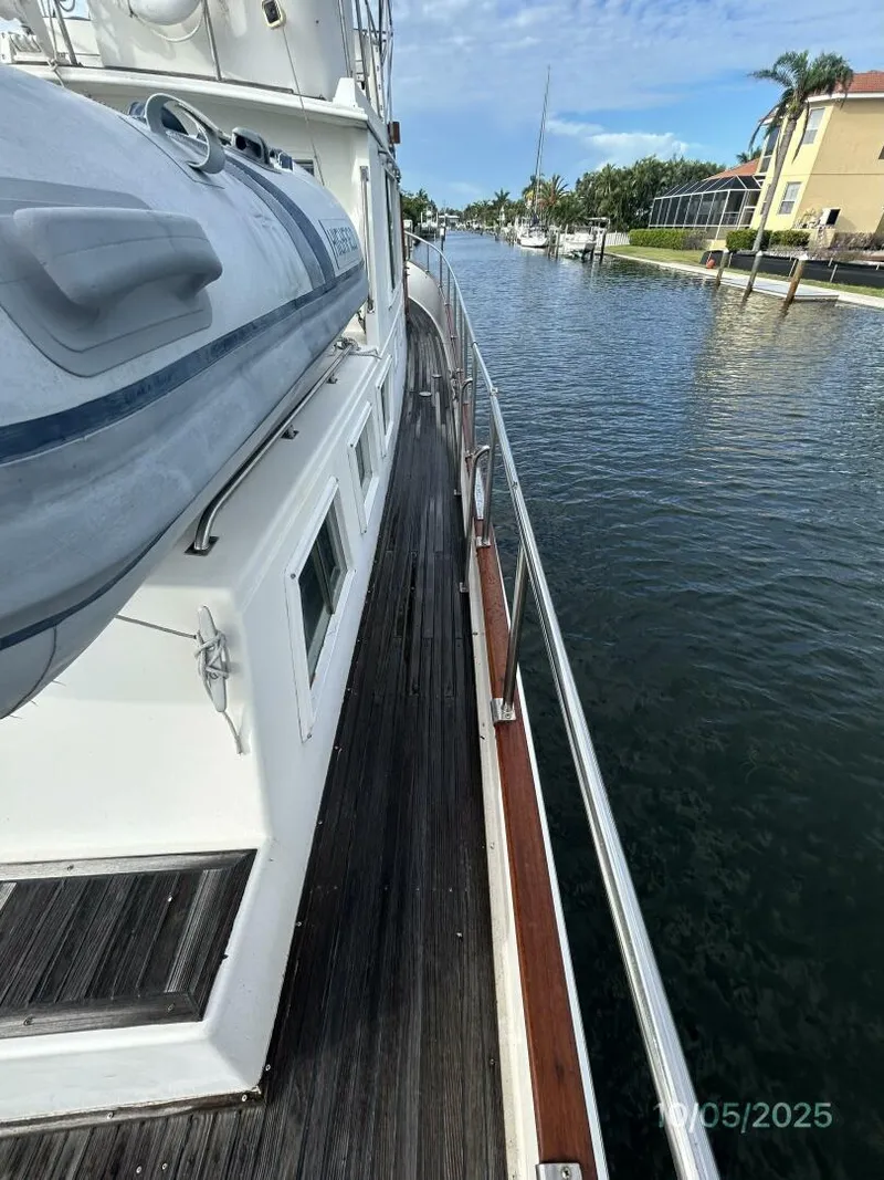 Slide: The Image of 42' Grand Banks starboard side deck1 - 5726329