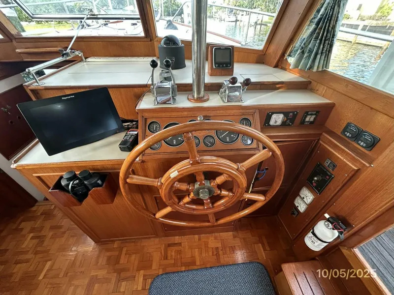 Slide: The Image of 42' Grand Banks lower helm2 - 5726292