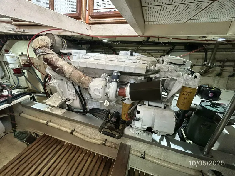 Slide: The Image of 42' Grand Banks port main engine2 - 5726308