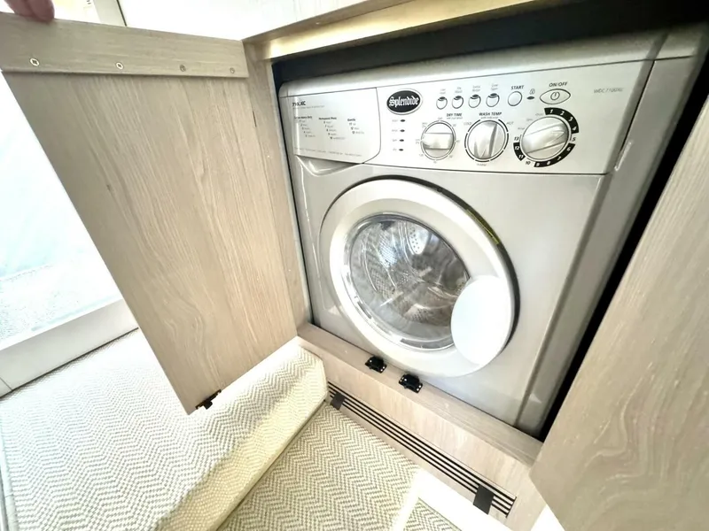Slide: The Image of 2019 Azimut 55 - Laundry - 5726584